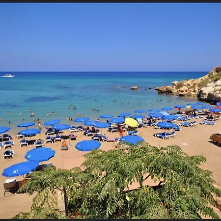 Our Paradise Panzió *